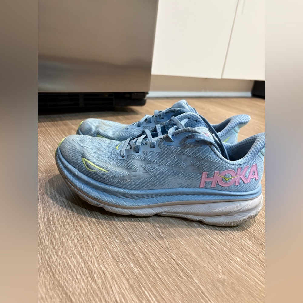 Hoka Clifton 9 Sneakers